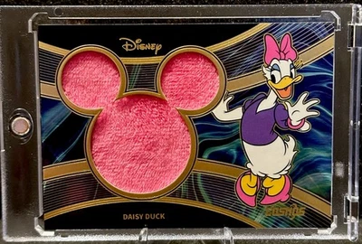 Daisy Duck 2025 Kakawow COSMOS Disney Dolls Festival Patch #CDT-DF-04 34/155 - Image 1 of 4