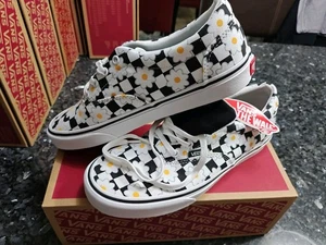 woman's Size 6 - flower Checkerboard Doheny Multi - Picture 1 of 5
