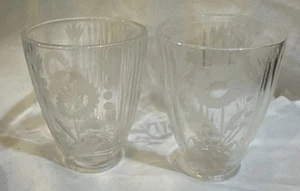 2 Vtg Glass Shade Etched Daisy Flower Gas Light Lamp 2" Fitter - Picture 1 of 4