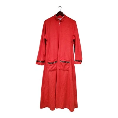 Bata de felpa roja Lanz of Salzburg mediana cremalleras bolsillos detalle floral noche de cabaña Foto 1 de 4