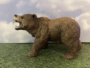Schleich Growling Grizzly Bear Adult Male 14685 2012 - Picture 1 of 7