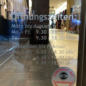 WD Öffnungszeiten Schaufensterbeschriftung Aufkleber Laden Geschäft Werbung NEU - Picture 1 of 3