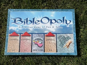 BibleOpoly - Biblisches Spiel mit Spaß und Glauben | 2-6 Spieler ab 8 Jahren bis Erwachsene | NEU - Bild 1 von 2