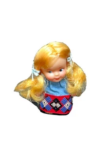 Vintage Puppe 3,5 Zoll hergestellt in Hongkong markiert blaue Augen blonde Haare Mini klein Kunststoff - Bild 1 von 6