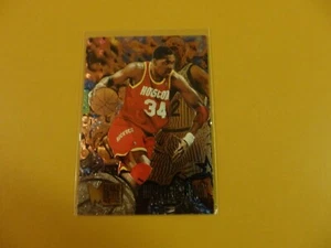 1995-96 Fleer Metal Hakeem Olajuwon #40 - Picture 1 of 2