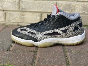 Jordan 11 Low Retro IE Black Cement 