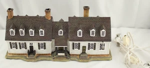 Lang and Wise Williamsburg Collectible Chowning's Tavern Lighted In Original Box - Picture 1 of 7