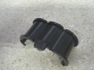 NOS OEM Honda Cerniera Sella Bush 2003-24 NPS50 77205-GEZ-010 - Foto 1 di 3