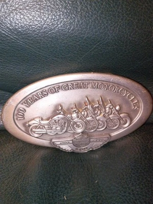 Hebilla de cinturón de metal vintage Harley Davidson 100 años de grandes motocicletas 2003  Foto 1 de 4