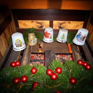 Weihnachtshüte (5) Deko Sammlerstück Fingerhüte Vintage - Bild 1 von 7