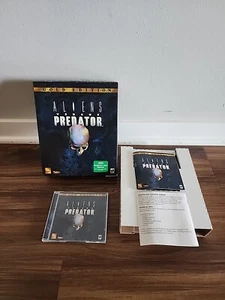 Aliens Versus Predator vs - Gold Edition (PC, 2000) Big Box Misprint -Mint Discs - Picture 1 of 10
