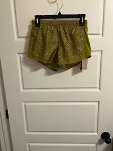 Nike Girls' Alligator Print Tempo Running Shorts Size M New FB1078 - Picture 1 of 2