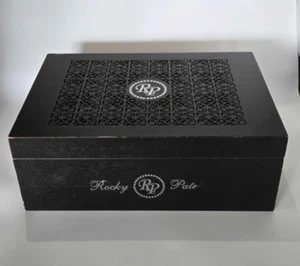 Rocky Patel Big Baller Blowout! Humidor per sigari in legno - conservazione 100 sigari - Foto 1 di 4