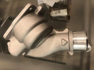 2008-2015 DODGE VIPER THERMOSTAT HOUSING COMPLETE ASSEMBLY - NEW IN PACKAGE - Picture 1 of 5