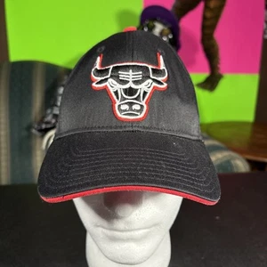 Adidas Chicago Bulls Basketball NBA Hat Size L/XL Black Red - Picture 1 of 7