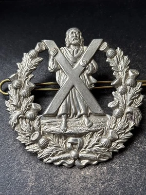 Cameron Highlanders, No Scroll, British Army Cap Badge. - Image 1 of 4