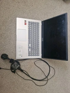 ASUS M515 15.6" (256GB SSD, AMD Ryzen 3 3250U., 2.60 GHz, 8GB) Laptop - Silver - Picture 1 of 5