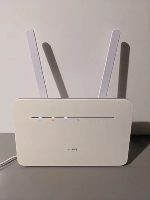 Huawei B535-232 Cat7 300Mbps 4g/Lte WiFi Router with 2 Antennas - Image 1 of 4