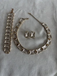 Conjunto de collar/gargantilla, pulsera y pendientes de eslabones texturizados de dos tonos "Hermoso" D1 - Imagen 1 de 12