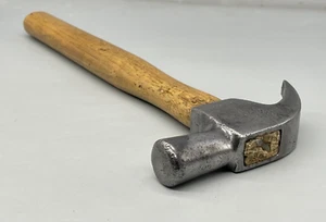 Vintage 25oz Claw Hammer Nail Puller Carpenters Tool - Picture 1 of 13