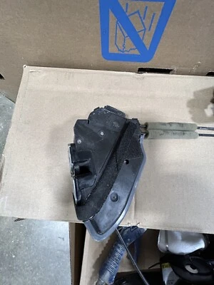 2016-2018 nissan Altima Right Front Door Latch Actuator OEM Pre-Owned - Image 1 of 3