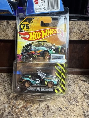 Hot Wheels 2024 RLC Porsche 944 Dirtmeister Mobil 1 Off-Road Rally Wagon Foto 1 de 2