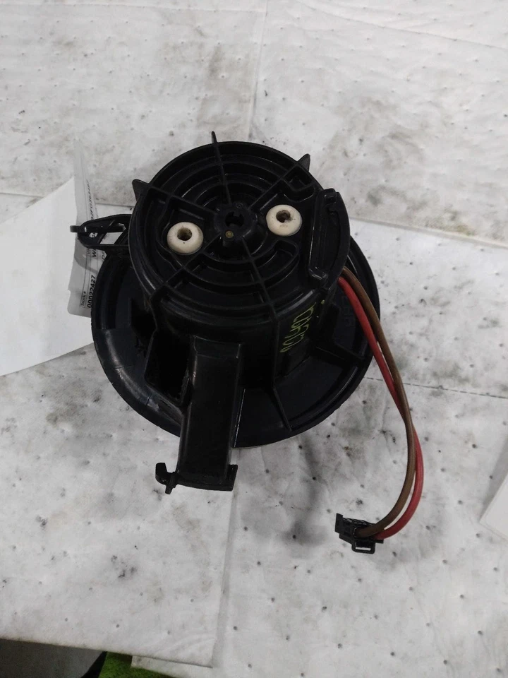 Motor soplador de climatización usado se adapta a: Mercedes-benz Mercedes clase glk 204 2015 tipo GLK2 Foto 1 de 3