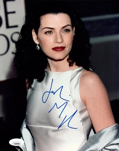 Julianna Margulies ER The Good Wife Actress Signed 8x10 Photo with JSA COA Cover