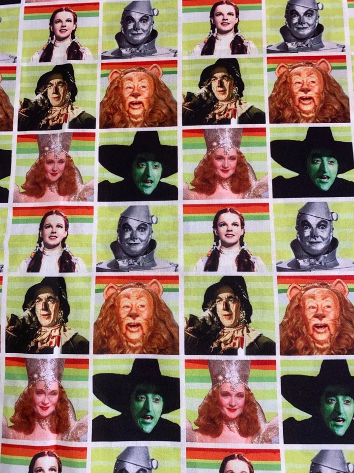 Tela mezclada de poliéster WIZARD OF OZ 18" X 44" NUEVA 11,5 limitada de 1/2 yarda Foto 1 de 3