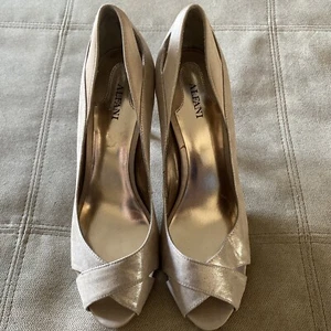 ALFANI Lyrra Womens Pink Champagne 4” Peep Toe Heels Pumps Wedding Size 8.5M NEW - Picture 1 of 10