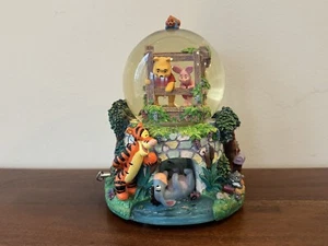 Disney Winnie The Pooh 1963 musical globo de nieve globo de agua tocando poohsticks - Imagen 1 de 7