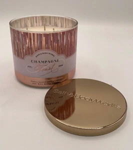 Bath and Body Works, Champagner Toast, 3 Docht Kerze mit Deckel - Bild 1 von 3
