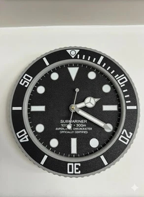 Reloj de Pared Submarino 10" con Luminiscente Resplandor en la Oscuridad - Regalo para él/ella Foto 1 de 2