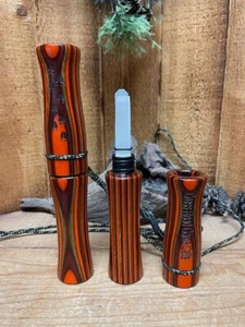 Laminiertes orangefarbenes Tarnmuster - handgedrechselt individuell verstellbar Hirschrohr Grunzen Ruf - Bild 1 von 1