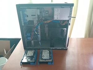 Pc Server Dell Poweredge + 2 Hdd Dell Constellation Es.3 1TB - Foto 1 di 6