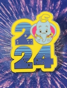 Nuevos prendedores comerciales de Disney 2024 refuerzo con fecha 2024 - prendedor dumbo SOLO - Imagen 1 de 2