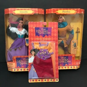 Lote Muñeca Esmeralda Phoebus Jorobado de Notre Dame Fantasía Moda Disney Barbie - Imagen 1 de 4
