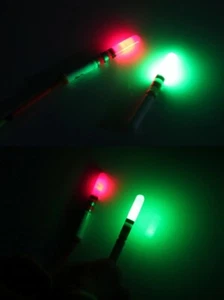 2 Starlight LED + 2 Batterie Luce per Galleggiante da Pesca Elettronico Notturna - Foto 1 di 7