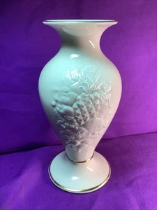 1991 Lenox China Fruits of Life Vase 24K Gold Accent Christmas Holiday USA   309 - Picture 1 of 8