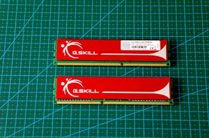 G.SKILL  4 GB (2x2GB) F3-12800CL9D-4GBNQ DDR3-1600 PC3-12800 XMP - Bild 1 von 3