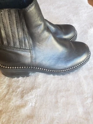 Botas de tornozelo de couro Steve Madden Gibson tamanho 7,5M cravejadas com miçangas botas robustas pretas - Imagem 1 de 4