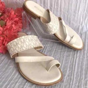 MICHAEL KORS size 6 leather Pratt flats cream & beige signature logo sandals - Picture 1 of 12