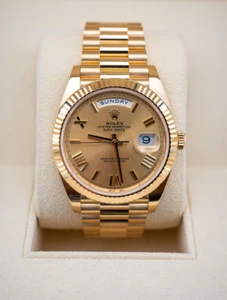 2021 Rolex President 40mm Day-Date 228238 18K Yellow Gold Champagne Stick Dial - Picture 1 of 8