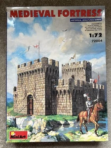 Miniart 72033 Medieval Fortress - 1/72 - no cellophane on box, contents sealed - Picture 1 of 2