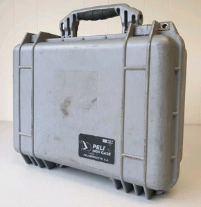 Peli 1450 Protector Case Storage Travel Flight Box with Removable Foam - Silver - Picture 1 of 10