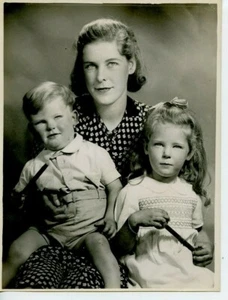 8 x 10 Original Foto von Marcus Adams Mrs. Franklin Braithwaite & Kinder  - Bild 1 von 2