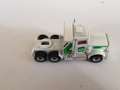 (KV) Matchbox Superfast: Peterbilt Truck weiss/grün - Bild 1 von 4