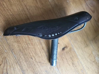 Selle de vélo en cuir marron ancienne Velay Cuir - Photo 1/4