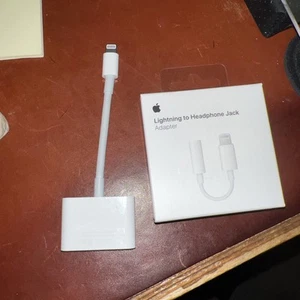 Oryginalny Apple Lightning na gniazdo słuchawkowe i adaptery Lightning na HDMI - Zdjęcie 1 z 5