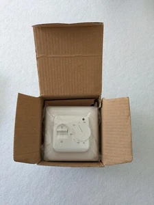M5 International universal heating electronic thermostat - Zdjęcie 1 z 7